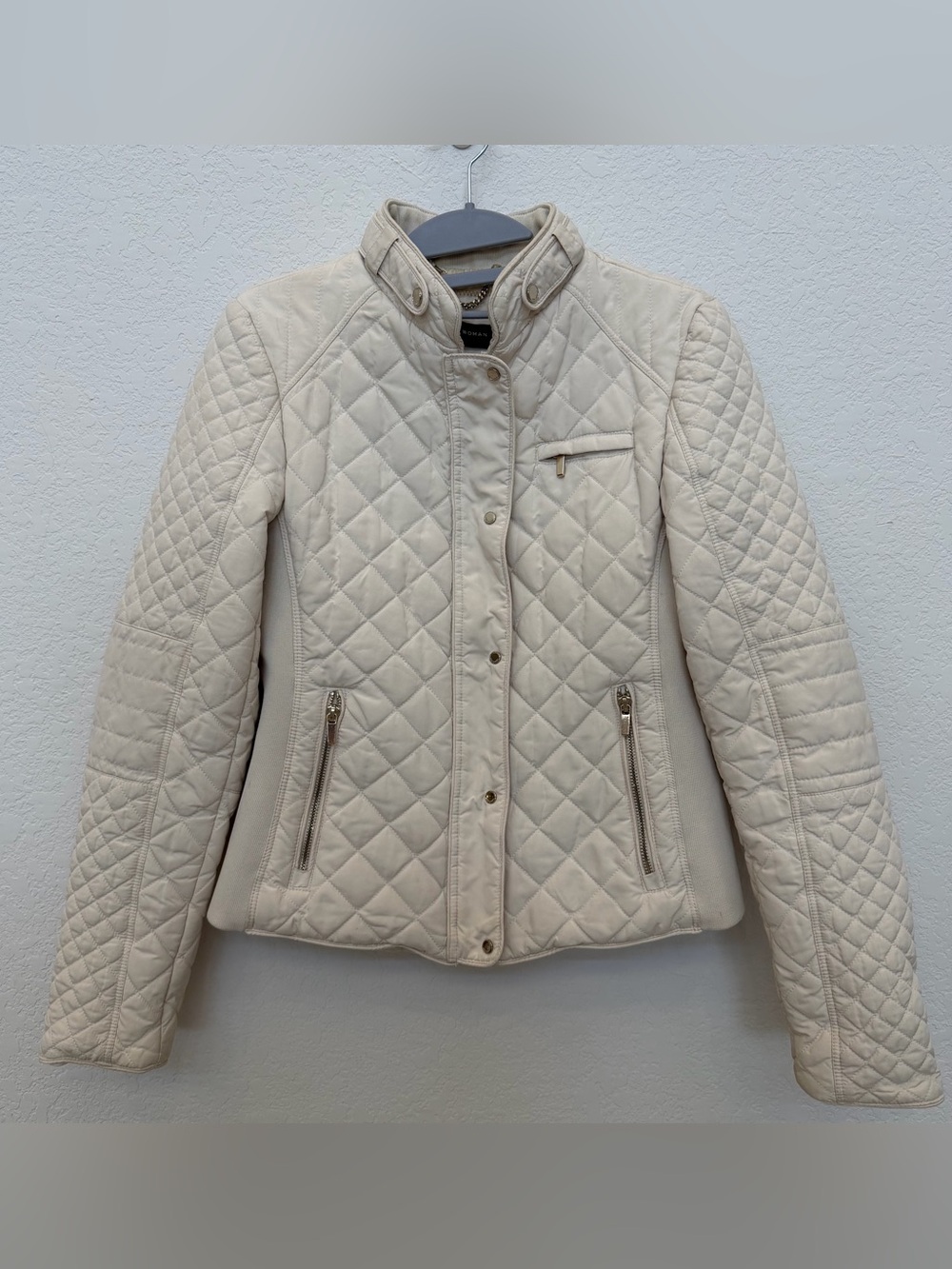 Zara Woman Quilted Cream Puffer Jacket with Gold Zippers